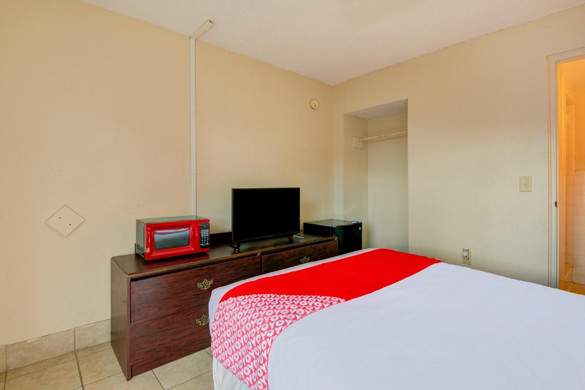 Oyo Hotel Douglas Ga Us-441 Extérieur photo