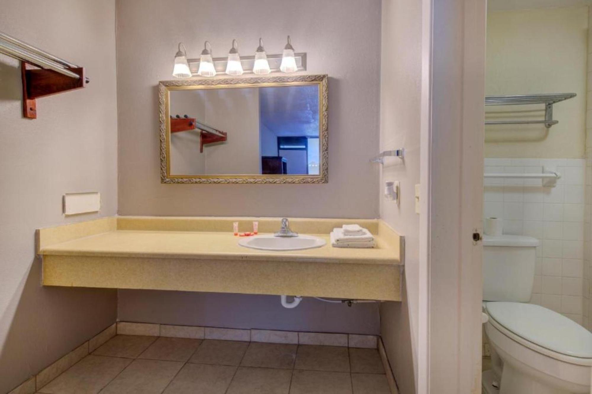 Oyo Hotel Douglas Ga Us-441 Extérieur photo