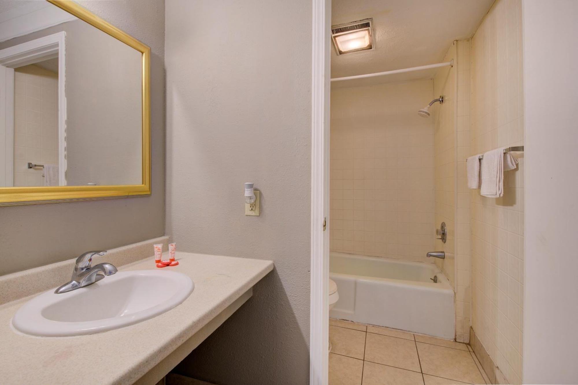 Oyo Hotel Douglas Ga Us-441 Extérieur photo